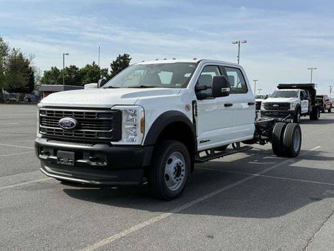 New 2025 Ford F550 4x4 Crew Cab Super Duty image 5