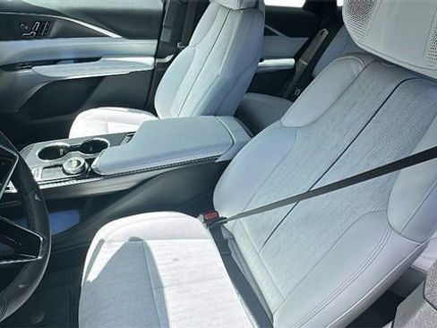 New 2026 Cadillac Lyriq Premium Luxury w/ LPO, Premium Carpet Package image 18