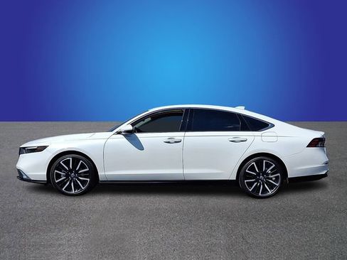 Used 2024 Honda Accord Touring image 7