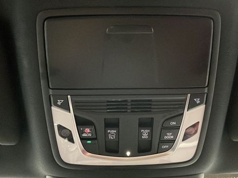 Used 2025 Acura MDX A-Spec AWD/4WD image 35