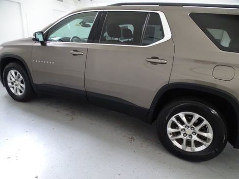 Used 2020 Chevrolet Traverse LT AWD/4WD image 19