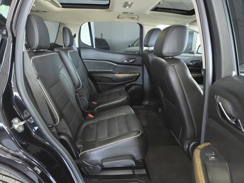 Used 2019 GMC Acadia Denali w/ Technology Package AWD/4WD image 27