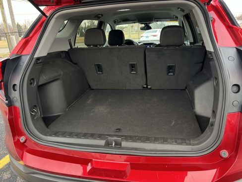 Used 2023 GMC Terrain SLE image 10