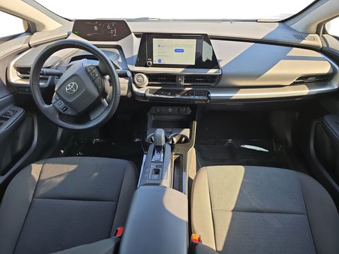 Used 2024 Toyota Prius LE FWD image 9