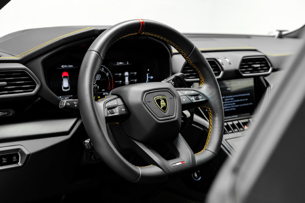 Used 2024 Lamborghini Urus S AWD/4WD image 16