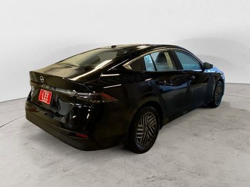 New 2026 Nissan Sentra SV w/ SV Convenience Package FWD image 5