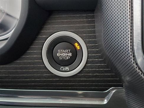 Used 2023 RAM 1500 Limited image 33