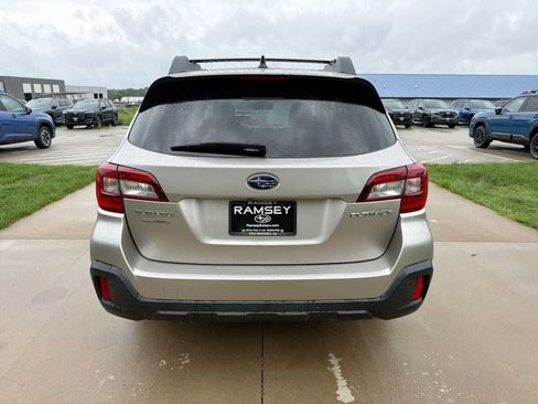 Used 2018 Subaru Outback 2.5i Limited AWD/4WD image 5
