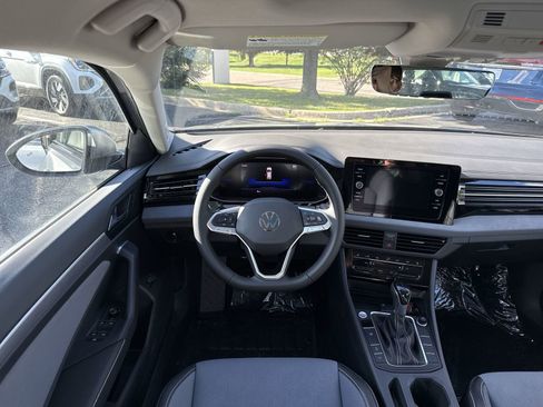 New 2025 Volkswagen Jetta SE image 16