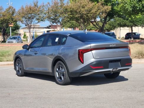 New 2025 Kia K4 LXS image 6