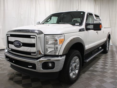 Used 2016 Ford F250 Lariat w/ Chrome Package AWD/4WD image 32