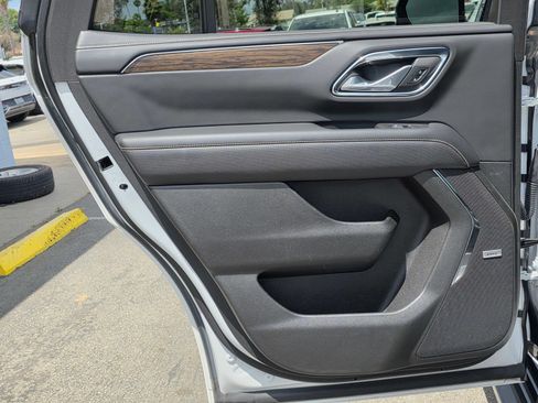 Used 2023 Chevrolet Tahoe Premier AWD/4WD image 10