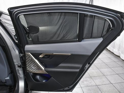 Used 2025 BMW i5 M60 w/ Executive Package image 16