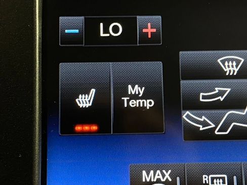 Used 2016 Lincoln MKZ FWD image 25