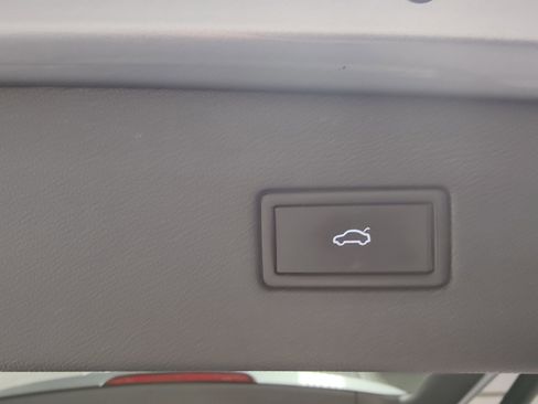 Certified 2022 Volkswagen Tiguan SE AWD/4WD image 15