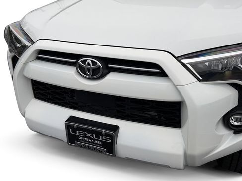 Used 2021 Toyota 4Runner SR5 Premium AWD/4WD image 32