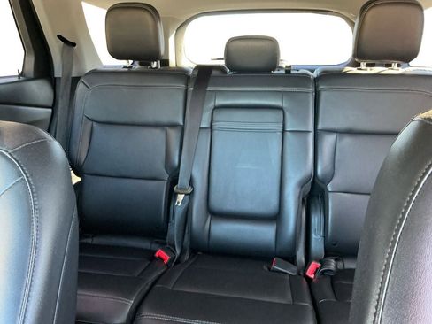 Used 2023 Ford Explorer XLT w/ Equipment Group 202A image 13