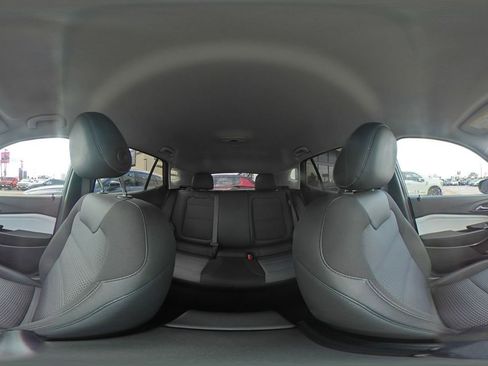 Used 2025 Chevrolet Trax LT FWD image 41