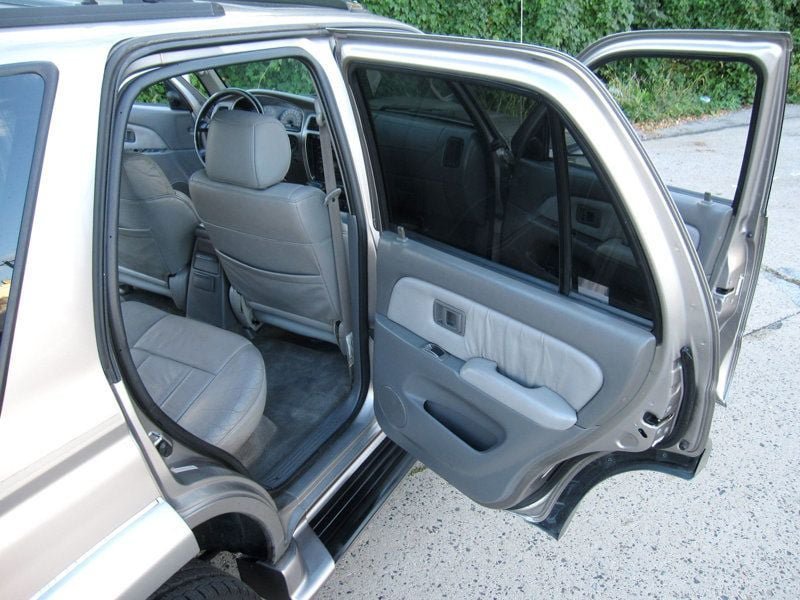 Used 2002 Toyota 4Runner SR5 RWD image 26