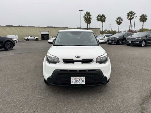 Used 2014 Kia Soul + image 3