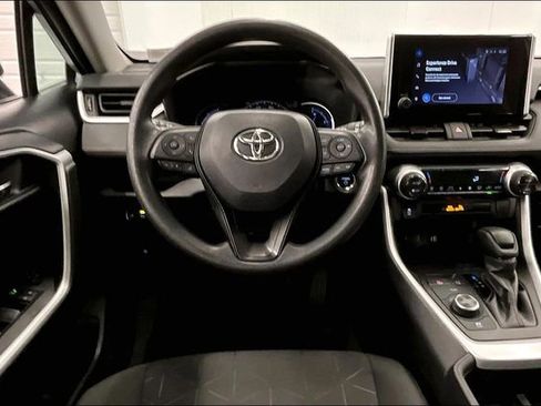 Used 2024 Toyota RAV4 XLE image 6