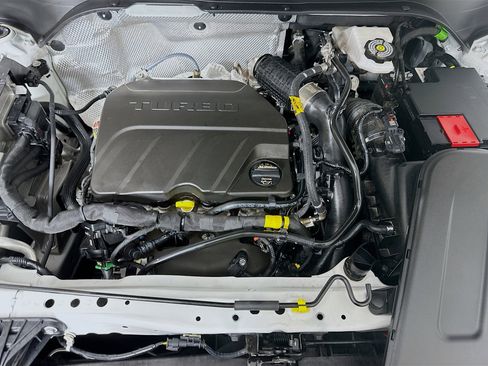 Used 2025 Buick Envista Preferred image 30