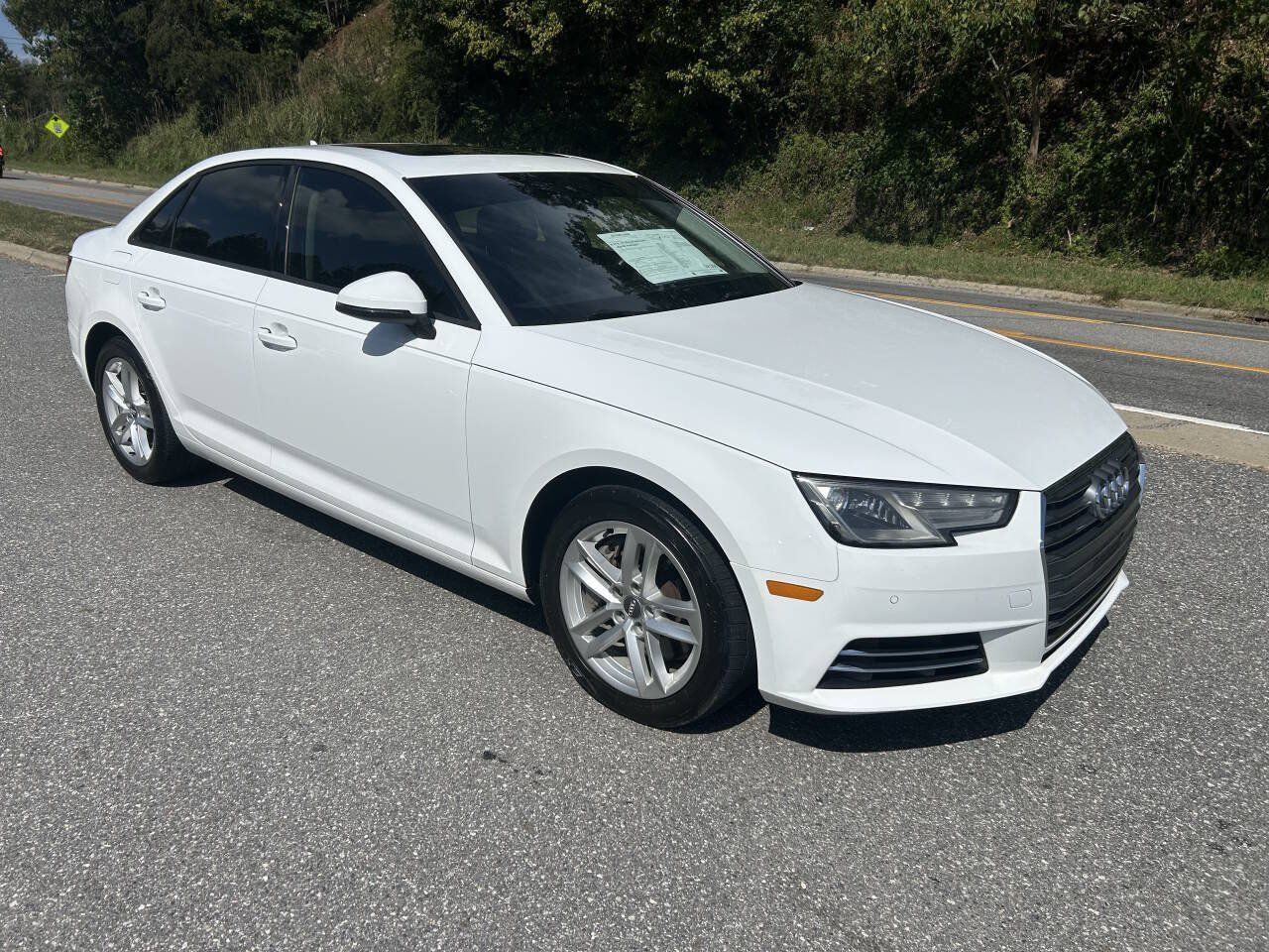 Used 2017 Audi A4 2.0T Premium FWD image 10