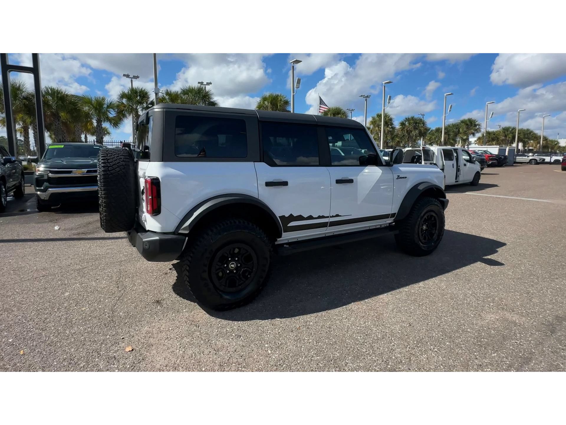Used 2022 Ford Bronco Wildtrak AWD/4WD image 2