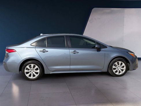 Used 2025 Toyota Corolla LE FWD image 6