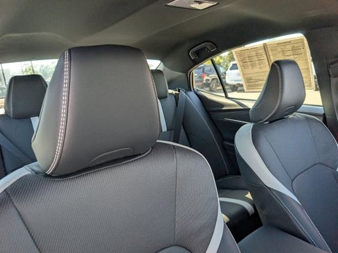 Used 2026 Toyota Camry SE image 3