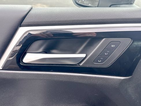 Used 2023 Mitsubishi Outlander SEL image 19