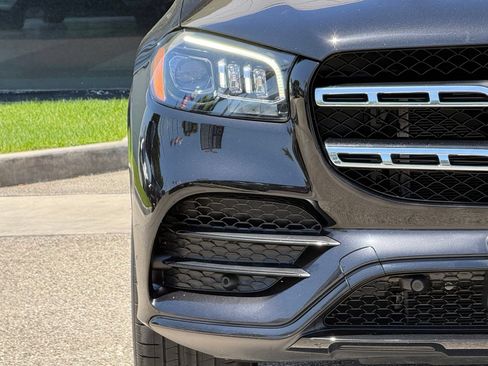 Used 2023 Mercedes-Benz GLS 450 4MATIC image 7