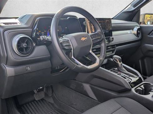 Used 2024 Chevrolet Colorado LT w/ LT Convenience Package image 9