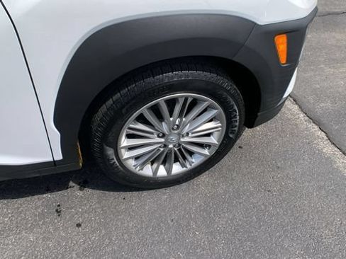 Used 2021 Hyundai Kona SEL Plus AWD/4WD image 28