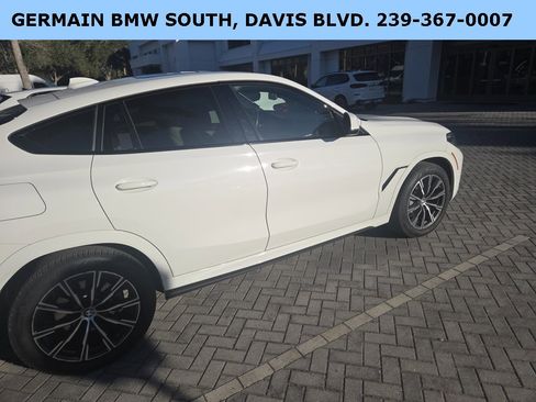 Used 2021 BMW X6 xDrive40i w/ M Sport Package image 12