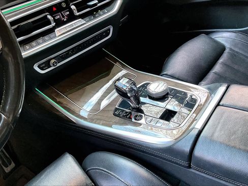 Used 2019 BMW X7 xDrive50i w/ M Sport Package AWD/4WD image 16