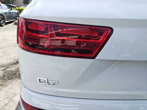 Used 2018 Audi Q7 2.0T Premium AWD/4WD image 17