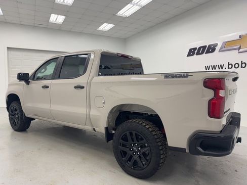 New 2026 Chevrolet Silverado 1500 Custom Trail Boss w/ Dark Appearance Package image 7