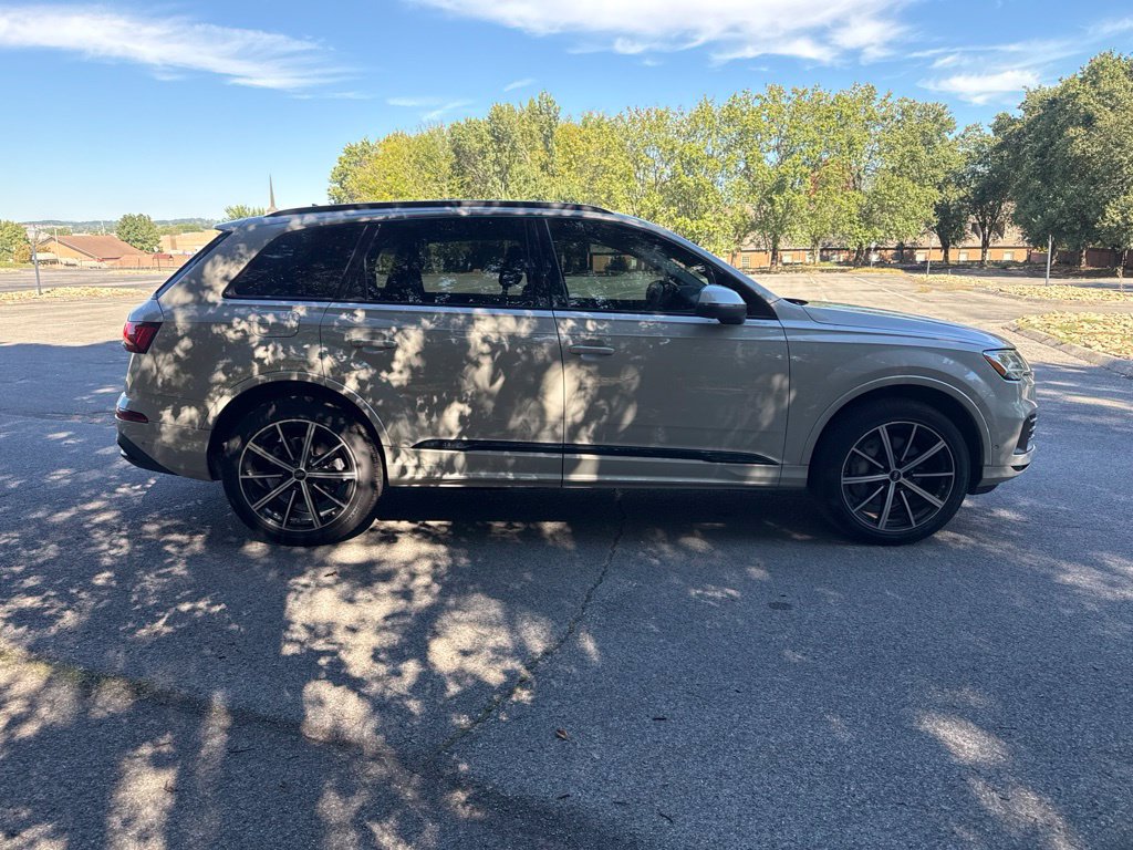Used 2022 Audi Q7 3.0T Premium Plus AWD/4WD image 5