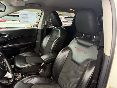Used 2018 Jeep Compass Trailhawk AWD/4WD image 17