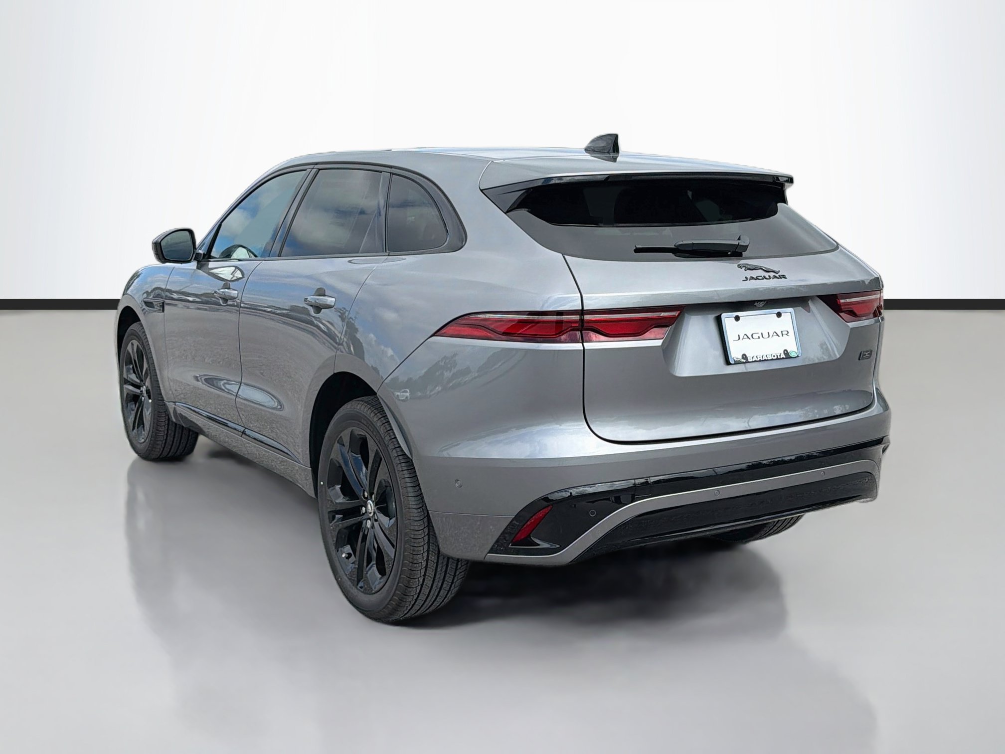 New 2026 Jaguar F-PACE R-Dynamic S AWD/4WD image 3