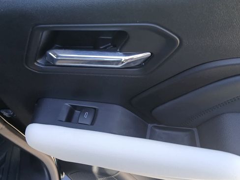 Used 2023 GMC Canyon AT4X image 68