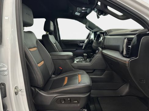 Used 2023 GMC Sierra 1500 AT4 image 12