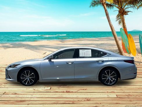 Used 2023 Lexus ES 350 w/ Premium Package FWD image 3