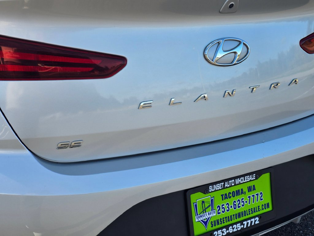 Used 2019 Hyundai Elantra SE FWD image 14