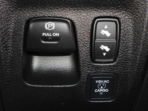 Used 2025 RAM 1500 Laramie w/ Sport Appearance Package AWD/4WD image 16