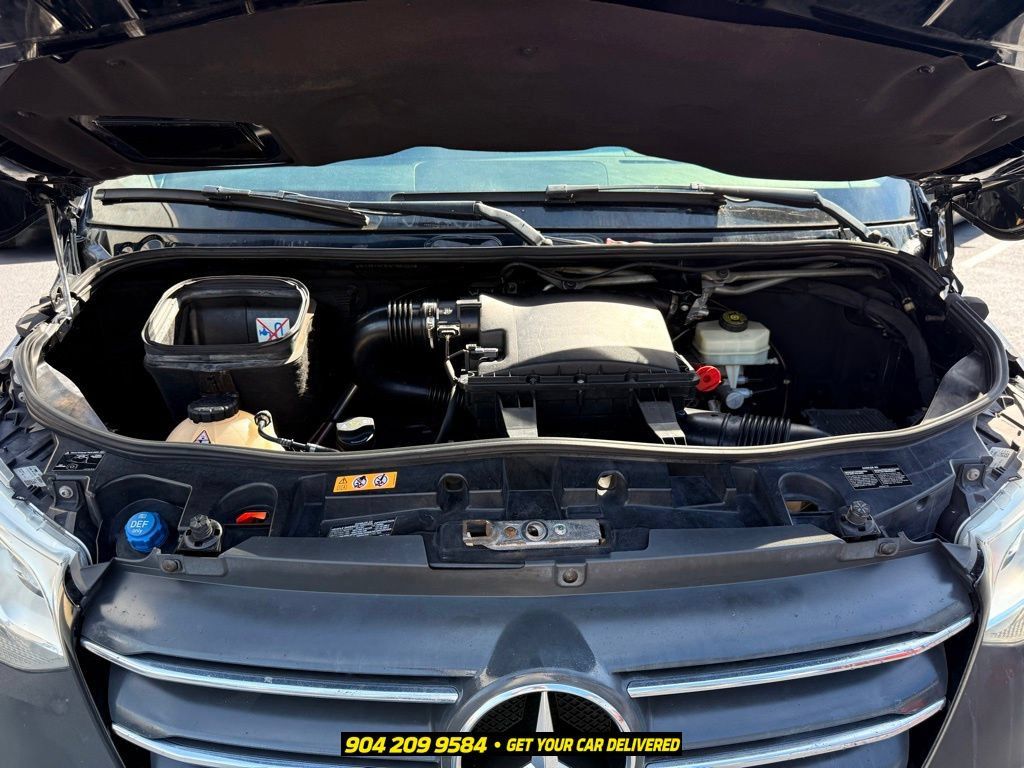 Used 2019 Mercedes-Benz Sprinter 2500 image 35