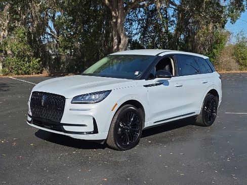 Used 2025 Lincoln Corsair AWD w/ Equipment Group 101A image 11