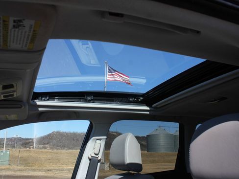 Used 2015 Subaru Forester 2.5i Limited image 29