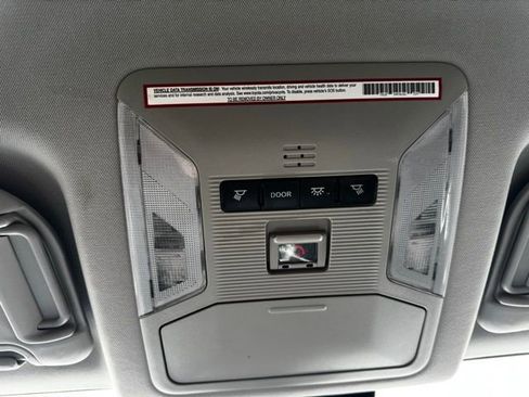 Used 2021 Toyota RAV4 XLE image 28